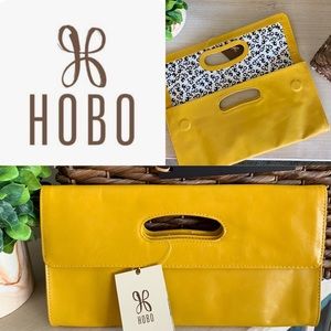 🆕 HOBO clutch with cutout handle
